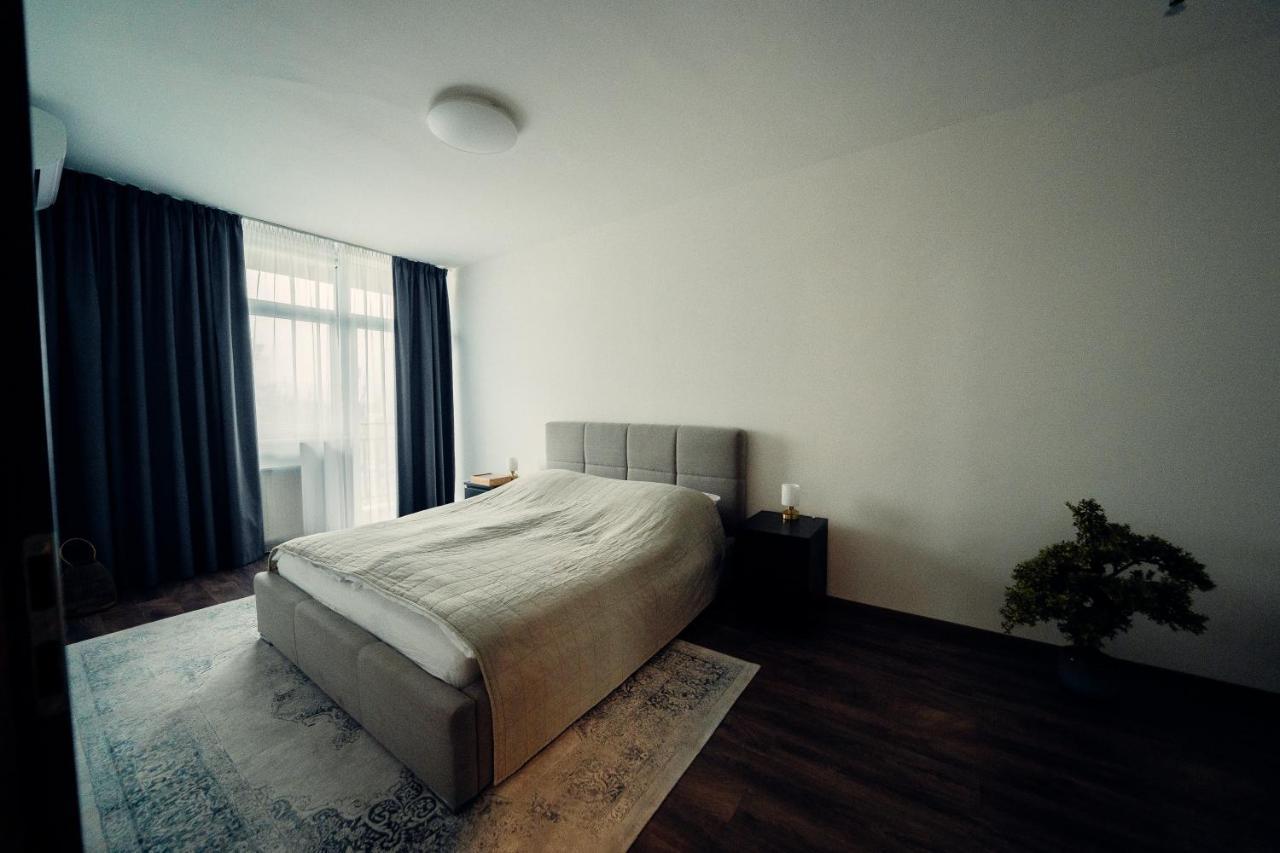 Tiffany Apartman *